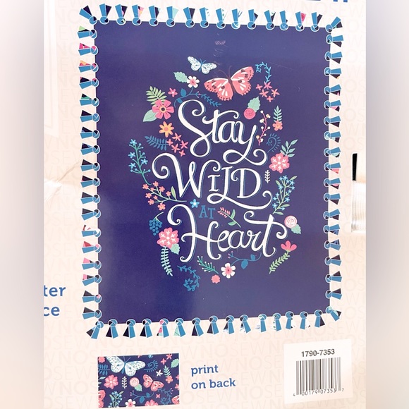 NWT No Sew Fleece Blanket “Stay Wild at Heart”,Navy and Pink Floral,48x60 inches - Picture 3 of 3